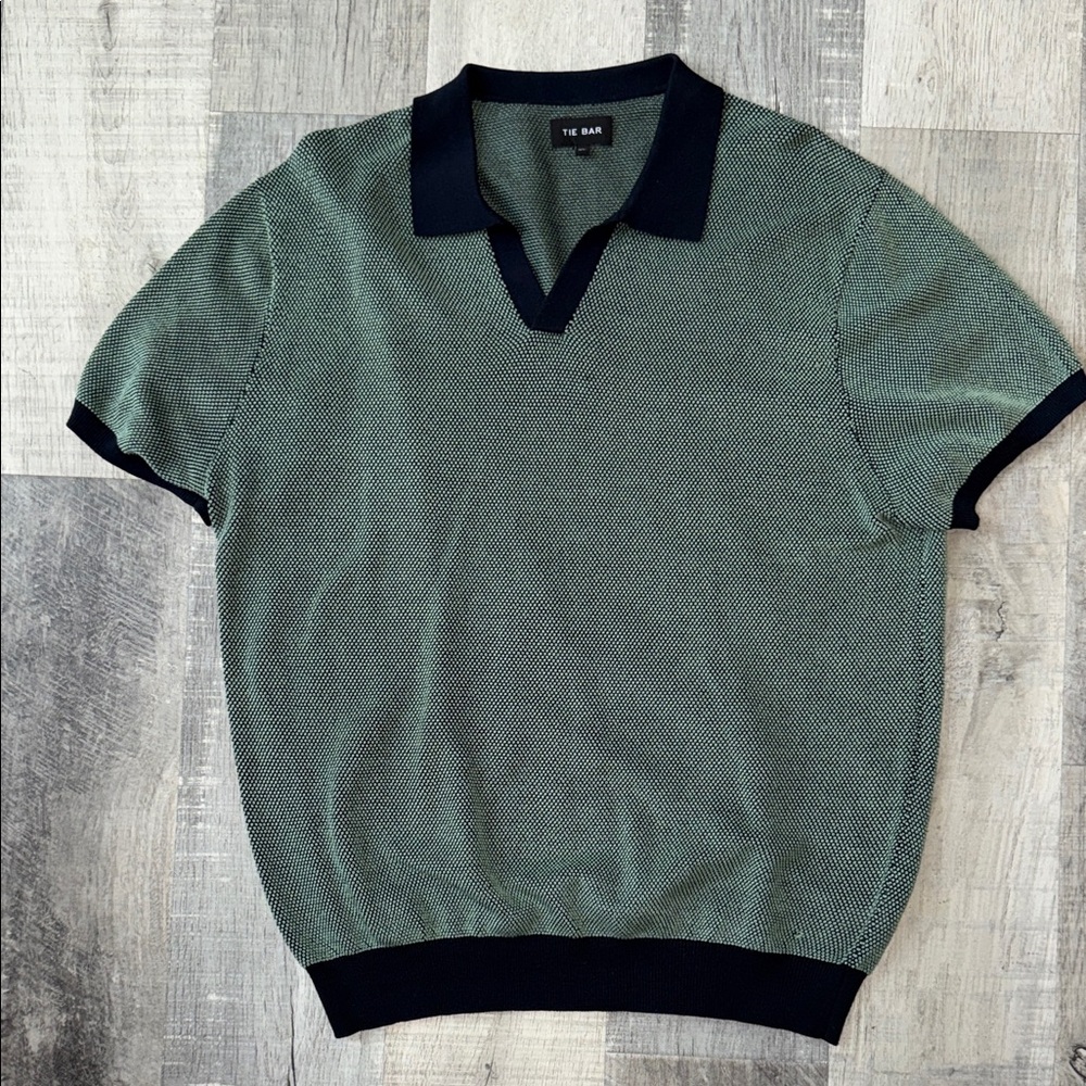 The Tie Bar Men's Green Knit Polo with Black Trim